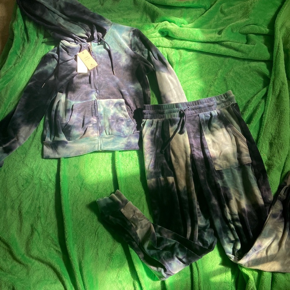 Cozie by Pink rose 2 piece lounge set.